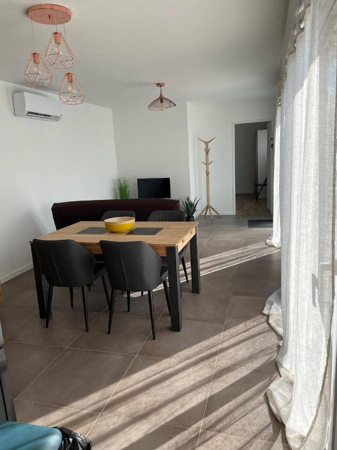 Maison Fleurs De Lys, Climatisee, Wifi Et Parking Privee Gratuit, Lave-Linge, Vernon Giverny Eksteriør bilde
